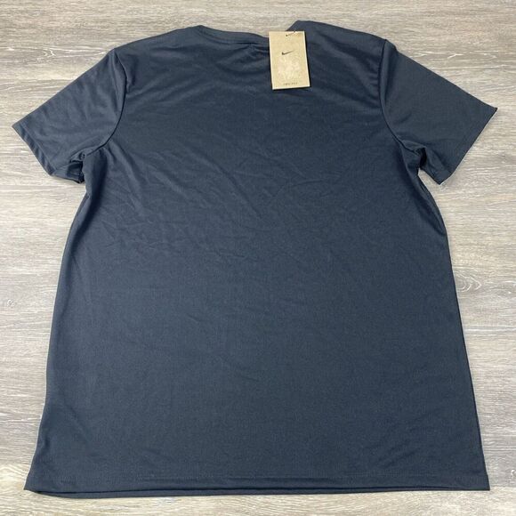 Women's The Nike Dri-Fit Legend T-Shirt DX0687 Black SZ M NWT - Picture 1 of 7